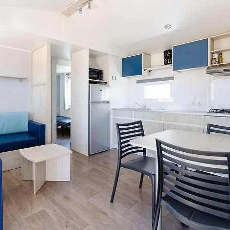 Apartment Mobil-home Confort A 450 M De La Mer, 6 Pers - Fr-1-409-291 *